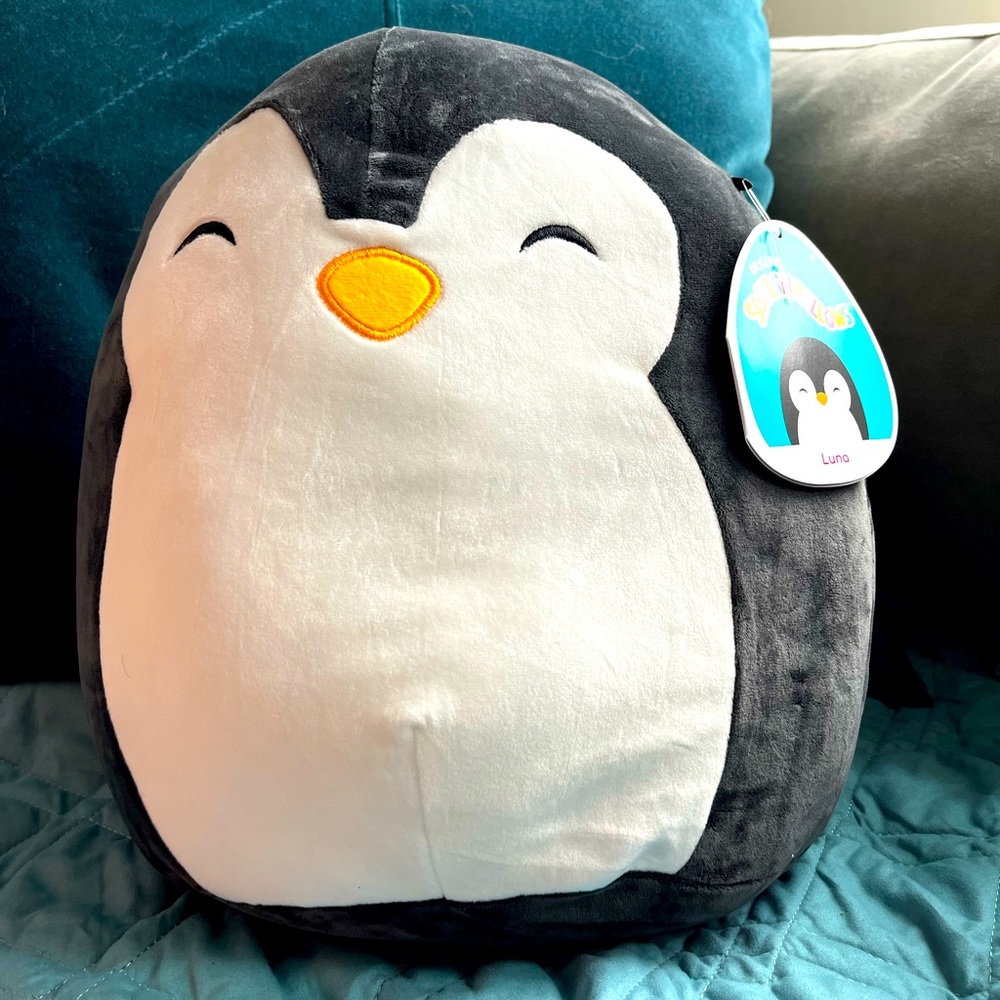 NWT 8” Luna the Sleepy Eyed Penguin Squishmallow
